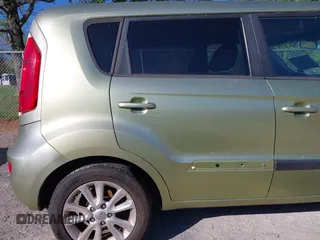 2013 Kia Soul with VIN KNDJT2A52D7619326, listed as a IAAI auction lot 41994398 with 209,066 mi miles. Bid and sale history available at carsss.com. Image 12.
