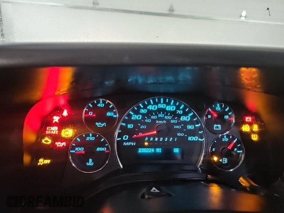 2014 Chevrolet Express Cargo z VIN 1GCSGAFXXE1162573, wystawiony jako IAAI lot #42547277 z przebiegiem 230 224 mil mil oraz . Historia ofert i sprzedaży dostępna na DreamBid. Obrazek 58.