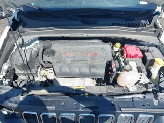 2019 Jeep Renegade Sport with VIN ZACNJBAB9KPK50894, listed as a IAAI auction lot 41953413 with 95,821 mi miles. Bid and sale history available at carsss.com. Image 10.