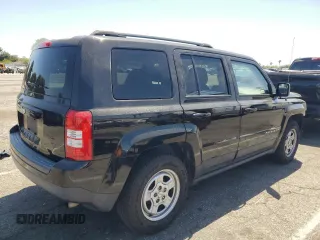 2016 Jeep Patriot Sport with VIN 1C4NJPBB1GD526120, listed as a Copart auction lot 57915005 with 153,283 mi miles and Salvage title. Bid and sale history available at DreamBid. Image 3.