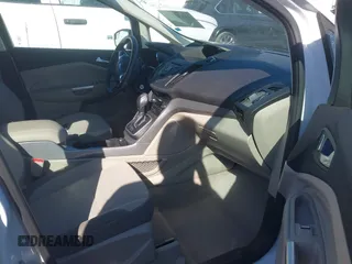 2014 Ford C-Max SE z VIN 1FADP5AUXEL519452, wystawiony jako IAAI lot #41633137 z przebiegiem 28 479 mil mil oraz . Historia ofert i sprzedaży dostępna na DreamBid. Obrazek 5.