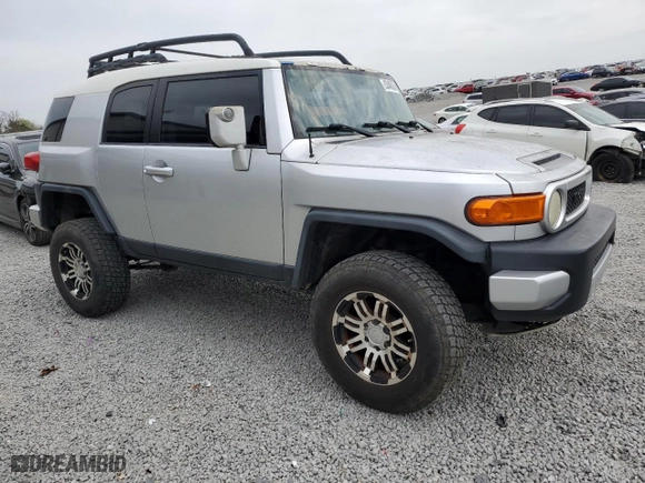 2008 Toyota FJ Cruiser with VIN JTEBU11F78K017511, listed as a Copart auction lot 53048035 with 234,849 mi miles and Clean Title. Bid and sale history available at carsss.com. Image 4.