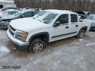 2008 Chevrolet Colorado LT w/1LT with VIN 1GCDT33E088206594, listed as a IAAI auction lot 41613326 with 197,364 mi miles. Bid and sale history available at carsss.com. Image 2.