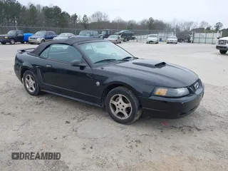 2004 Ford Mustang Deluxe with VIN 1FAFP44454F110688, listed as a IAAI auction lot 41371035 with 188,754 mi miles. Bid and sale history available at carsss.com. Image 1.