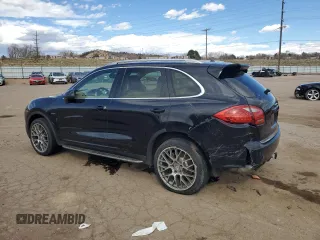 2014 Porsche Cayenne Diesel z VIN WP1AF2A20ELA35835, wystawiony jako Copart lot #44794265 z przebiegiem 158 528 mil mil oraz Nie do naprawy • Non repairable. Historia ofert i sprzedaży dostępna na DreamBid. Obrazek 2.