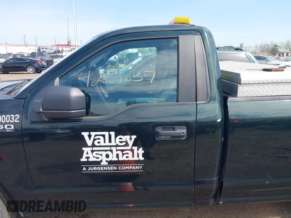 2017 Ford F-150 XL с VIN 1FTMF1C82HKD02039, выставлен на аукционе IAAI как лот 42101837 с пробегом 193 959 миль миль и . История ставок и продаж доступна на DreamBid. Изображение 14.