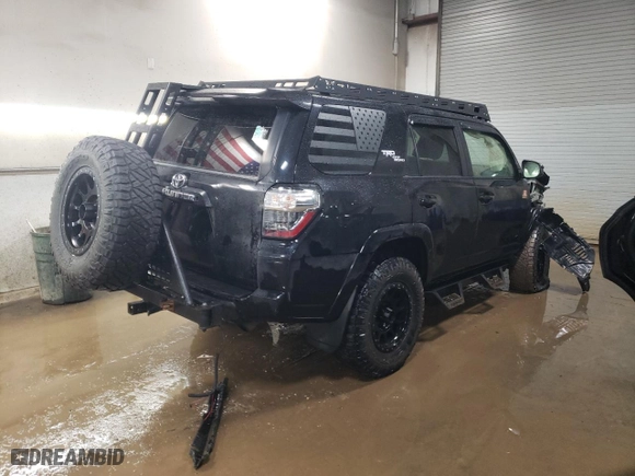 2020 Toyota 4Runner SR5 with VIN JTEBU5JR3L5815481, listed as a Copart auction lot 47582225 with 39,842 mi miles and Salvage Title. Bid and sale history available at carsss.com. Image 3.