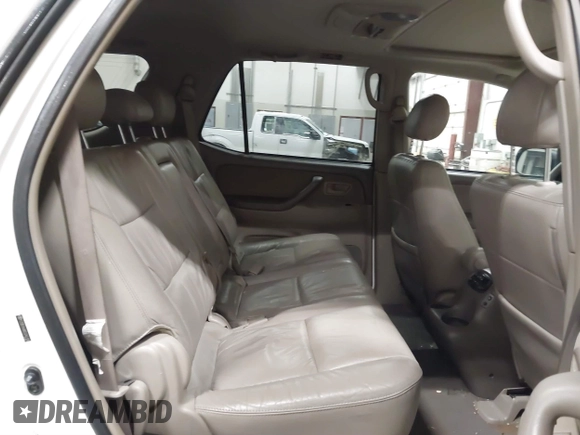 2005 Toyota Sequoia SR5 with VIN 5TDBT44A85S245126, listed as a IAAI auction lot 41559596 with 236,256 mi miles and . Bid and sale history available at DreamBid. Image 8.