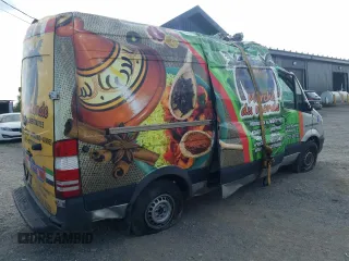 2014 Mercedes-Benz Sprinter with VIN WD3BE7DC8E5837543, listed as a Copart auction lot 63895324 with Not Provided miles and Salvage Title. Bid and sale history available at DreamBid. Image 3.