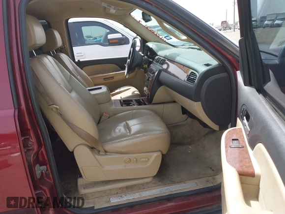 2008 Chevrolet Suburban 2LT with VIN 3GNFK16368G244066, listed as a IAAI auction lot 41788991 with 233,149 mi miles and . Bid and sale history available at DreamBid. Image 5.