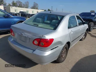 2007 Toyota Corolla CE z VIN 1NXBR32EX7Z852198, wystawiony jako IAAI lot #42040736 z przebiegiem 151 971 mil mil oraz . Historia ofert i sprzedaży dostępna na DreamBid. Obrazek 4.
