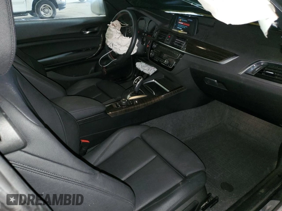2020 BMW 2 Series 230i with VIN WBA2J1C04L7E46655, listed as a Copart auction lot 69930664 with 27,655 mi miles and Non Repairable. Bid and sale history available at carsss.com. Image 8.