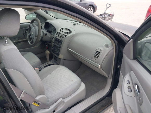 2004 Chevrolet Malibu with VIN 1G1ZS52F34F234077, listed as a IAAI auction lot 41615591 with 172,022 mi miles. Bid and sale history available at carsss.com. Image 5.