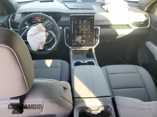 2024 GMC Acadia FWD Elevation z VIN 1GKENKKS3RJ218625, wystawiony jako Copart lot #47203595 z przebiegiem 3 582 mil mil oraz Szkoda całkowita • Salvage title. Historia ofert i sprzedaży dostępna na DreamBid. Obrazek 8.