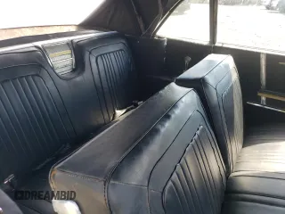 1963 Pontiac Bonneville z VIN 863L51113, wystawiony jako Copart lot #71038274 z przebiegiem 47 854 mil mil oraz Czysty tytuł • Clean title. Historia ofert i sprzedaży dostępna na DreamBid. Obrazek 10.