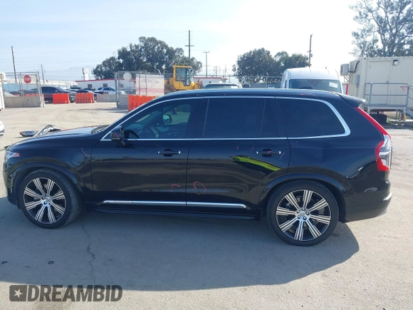 2022 Volvo XC90 Inscription with VIN YV4BR0CLXN1792757, listed as a IAAI auction lot 41598032 with 38,541 mi miles and . Bid and sale history available at DreamBid. Image 14.