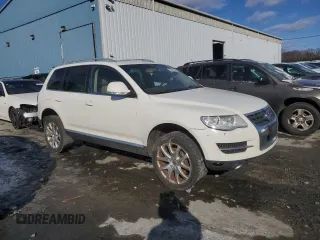 2010 Volkswagen Touareg VR6 with VIN WVGBF7A92AD003436, listed as a Copart auction lot 87545585 with 145,716 mi miles and Clean Title. Bid and sale history available at DreamBid. Image 4.