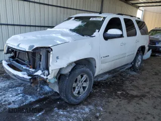 2007 GMC Yukon SLT with VIN 1GKFC13047R210615, listed as a Copart auction lot 88740225 with 261,616 mi miles and Salvage Title. Bid and sale history available at carsss.com. Image 1.