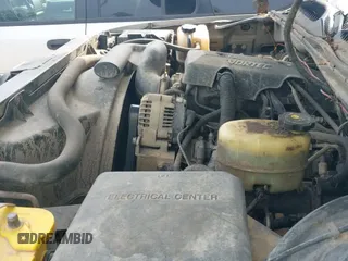 1999 Chevrolet Silverado 2500 LT с VIN 1GCGK29U8XE161901, выставлен на аукционе IAAI как лот 41683517 с пробегом Не указан миль и . История ставок и продаж доступна на DreamBid. Изображение 12.