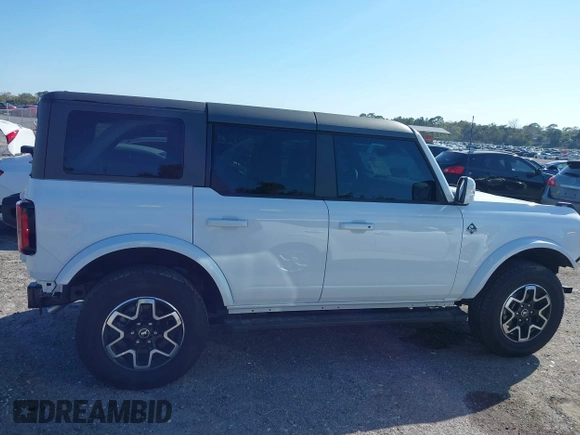 2024 Ford Bronco Outer Banks with VIN 1FMDE8BH6RLB35995, listed as a IAAI auction lot 41712075 with 3,733 mi miles. Bid and sale history available at carsss.com. Image 13.
