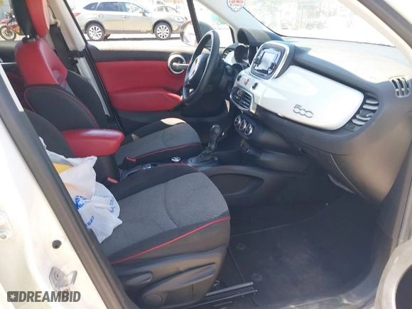 2016 FIAT 500X Easy with VIN ZFBCFXBT7GP366957, listed as a IAAI auction lot 41885538 with 96794 miles. Bid and sale history available at carsss.com. Image 5.
