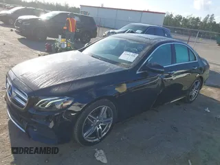 2018 Mercedes-Benz E-Class E 300 with VIN WDDZF4JB2JA328888, listed as a IAAI auction lot 41801938 with 33,470 mi miles. Bid and sale history available at carsss.com. Image 18.
