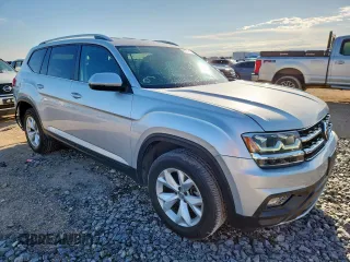 2018 Volkswagen Atlas SE with VIN 1V2CR2CA1JC527059, listed as a Copart auction lot 62957875 with 140,337 mi miles and Salvage title. Bid and sale history available at DreamBid. Image 4.
