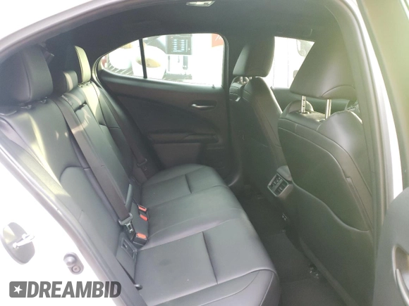 2019 Lexus UX with VIN JTHY3JBH5K2014565, listed as a Copart auction lot 65610252 with 28,056 mi miles. Bid and sale history available at carsss.com. Image 11.