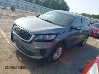 2020 Kia Sorento L with VIN 5XYPG4A33LG701186, listed as a IAAI auction lot 39941893 with 190,765 mi miles. Bid and sale history available at carsss.com. Image 2.