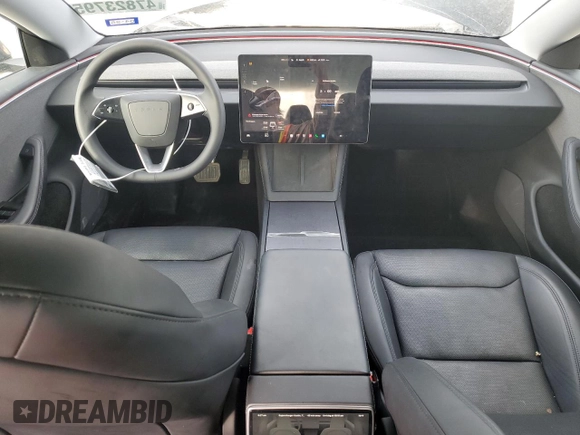 2024 Tesla Model 3 z VIN 5YJ3E1EAXRF741132, wystawiony jako Copart lot #47823795 z przebiegiem 25 183 mil mil oraz Szkody całkowita. Historia ofert i sprzedaży dostępna na DreamBid. Obrazek 8.