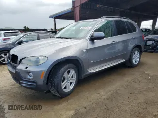 2008 BMW X5 4.8i z VIN 5UXFE83558L166220, wystawiony jako Copart lot #51316455 z przebiegiem 153 402 mil mil oraz Czysty tytuł • Clean title. Historia ofert i sprzedaży dostępna na DreamBid. Obrazek 1.