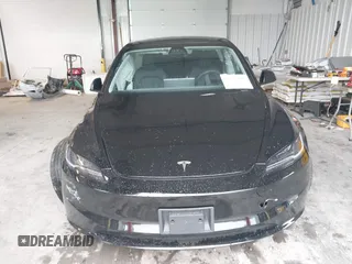 2025 Tesla Model 3 Long Range с VIN 5YJ3E1EB9SF915531, выставлен на аукционе IAAI как лот 42191805 с пробегом 3 333 миль миль и . История ставок и продаж доступна на DreamBid. Изображение 12.