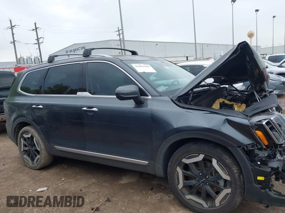 2023 Kia Telluride S with VIN 5XYP6DGC7PG339945, listed as a IAAI auction lot 41903398 with 25,072 mi miles and . Bid and sale history available at DreamBid. Image 13.
