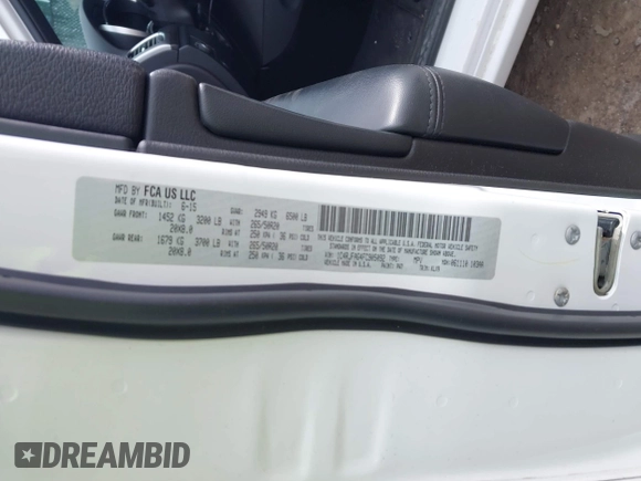 2015 Jeep Grand Cherokee Laredo with VIN 1C4RJFAG4FC905092, listed as a IAAI auction lot 41945933 with 97,854 mi miles. Bid and sale history available at carsss.com. Image 9.