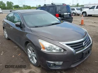2014 Nissan Altima SV with VIN 1N4AL3AP9EC152041, listed as a IAAI auction lot 42250594 with 190,033 mi miles and . Bid and sale history available at DreamBid. Image 1.