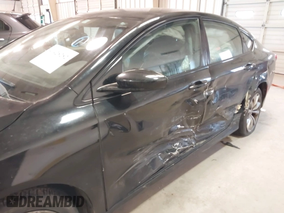 2015 Chrysler 200 S with VIN 1C3CCCBB7FN629131, listed as a IAAI auction lot 41428282 with 290,014 mi miles and . Bid and sale history available at carsss.com. Image 6.