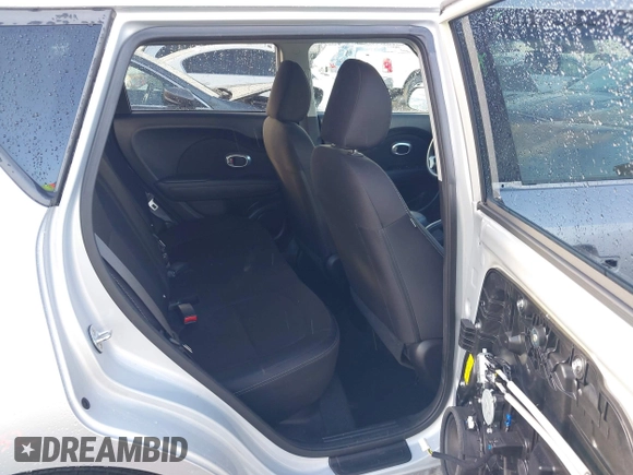 2016 Kia Soul with VIN KNDJN2A20G7853825, listed as a IAAI auction lot 41604997 with 133,624 mi miles. Bid and sale history available at carsss.com. Image 8.