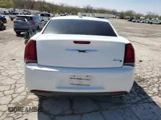 2019 Chrysler 300 S z VIN 2C3CCABG5KH539446, wystawiony jako Copart lot #51157275 z przebiegiem 164 346 mil mil oraz Szkoda całkowita • Salvage title. Historia ofert i sprzedaży dostępna na DreamBid. Obrazek 6.