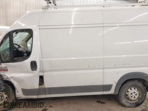 2014 Ram ProMaster Cargo with VIN 3C6TRVCG4EE101220, listed as a IAAI auction lot 41323764 with 270,810 mi miles. Bid and sale history available at carsss.com. Image 14.