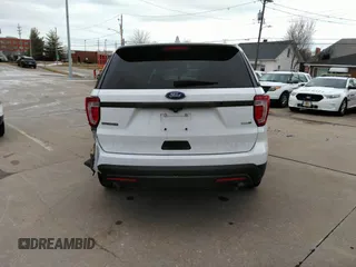 2017 Ford Police Interceptor Utility z VIN 1FM5K8AR4HGD25759, wystawiony jako IAAI lot #41668078 z przebiegiem 100 108 mil mil oraz . Historia ofert i sprzedaży dostępna na DreamBid. Obrazek 16.