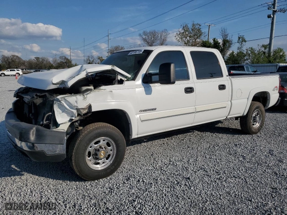 2006 Chevrolet Silverado 2500HD LT2 with VIN 1GCHK23U36F125555, listed as a Copart auction lot 43196755 with 150,417 mi miles and Salvage Title. Bid and sale history available at carsss.com. Image 1.