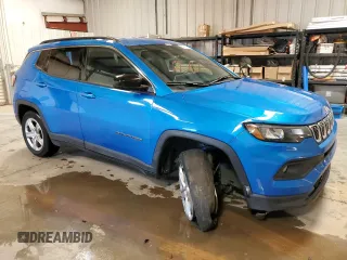 2023 Jeep Compass Latitude with VIN 3C4NJDBN0PT551447, listed as a Copart auction lot 47963485 with 21,503 mi miles and Clean Title. Bid and sale history available at DreamBid. Image 4.