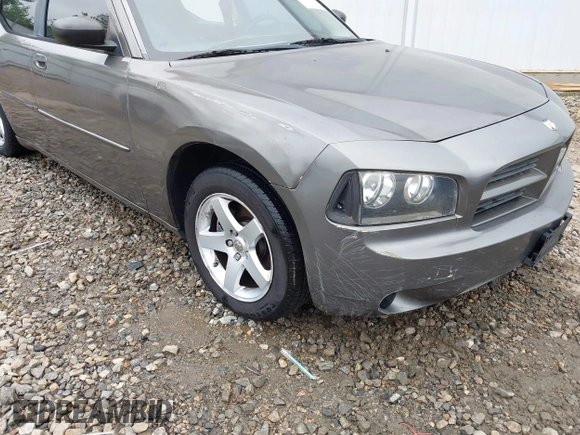 2008 Dodge Charger z VIN 2B3KA43G58H143802, wystawiony jako IAAI lot #42111772 z przebiegiem 225 931 mil mil oraz . Historia ofert i sprzedaży dostępna na DreamBid. Obrazek 14.