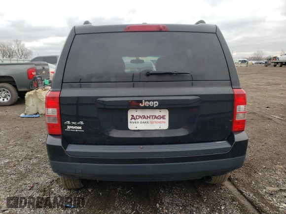 2016 Jeep Patriot Sport with VIN 1C4NJRBB0GD668714, listed as a Copart auction lot 82172443 with 194,940 mi miles and Clean Title. Bid and sale history available at carsss.com. Image 6.