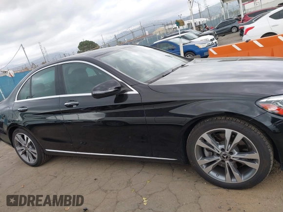 2020 Mercedes-Benz C 300 with VIN WDDWF8DB0LR547049, listed as a IAAI auction lot 41916286 with 41,324 mi miles and . Bid and sale history available at carsss.com. Image 13.