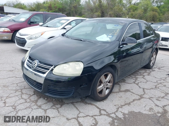 2008 Volkswagen Jetta Sedan SE with VIN 3VWRM71K58M104364, listed as a IAAI auction lot 41917090 with 178,399 mi miles. Bid and sale history available at carsss.com. Image 2.
