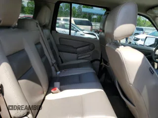 2007 Ford Explorer XLT with VIN 1FMEU63E27UA69789, listed as a Copart auction lot 54572795 with 203,686 mi miles and Salvage title. Bid and sale history available at DreamBid. Image 11.