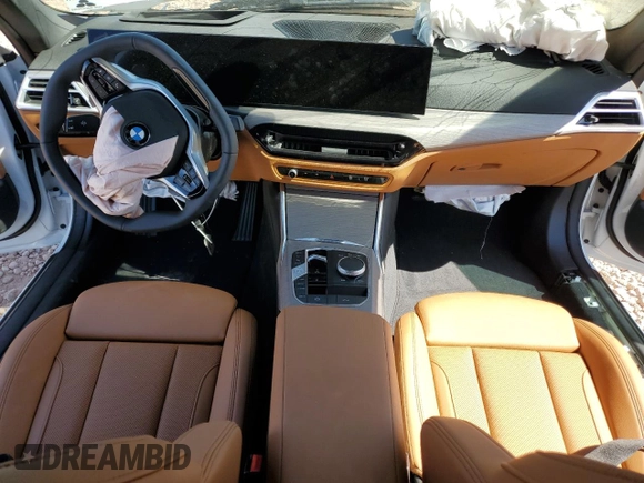 2025 BMW 4 Series 430i z VIN WBA33DB04SCU13773, wystawiony jako Copart lot #54585385 z przebiegiem Nie podano mil oraz Szkoda całkowita • Salvage title. Historia ofert i sprzedaży dostępna na DreamBid. Obrazek 8.