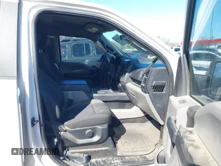 2019 Ford F-150 XL with VIN 1FTEW1EP6KFC53680, listed as a IAAI auction lot 41864780 with 239,851 mi miles. Bid and sale history available at carsss.com. Image 5.
