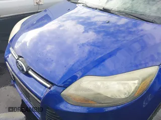 2013 Ford Focus SE with VIN 1FADP3K27DL167849, listed as a IAAI auction lot 42148109 with 127,872 mi miles and . Bid and sale history available at carsss.com. Image 6.